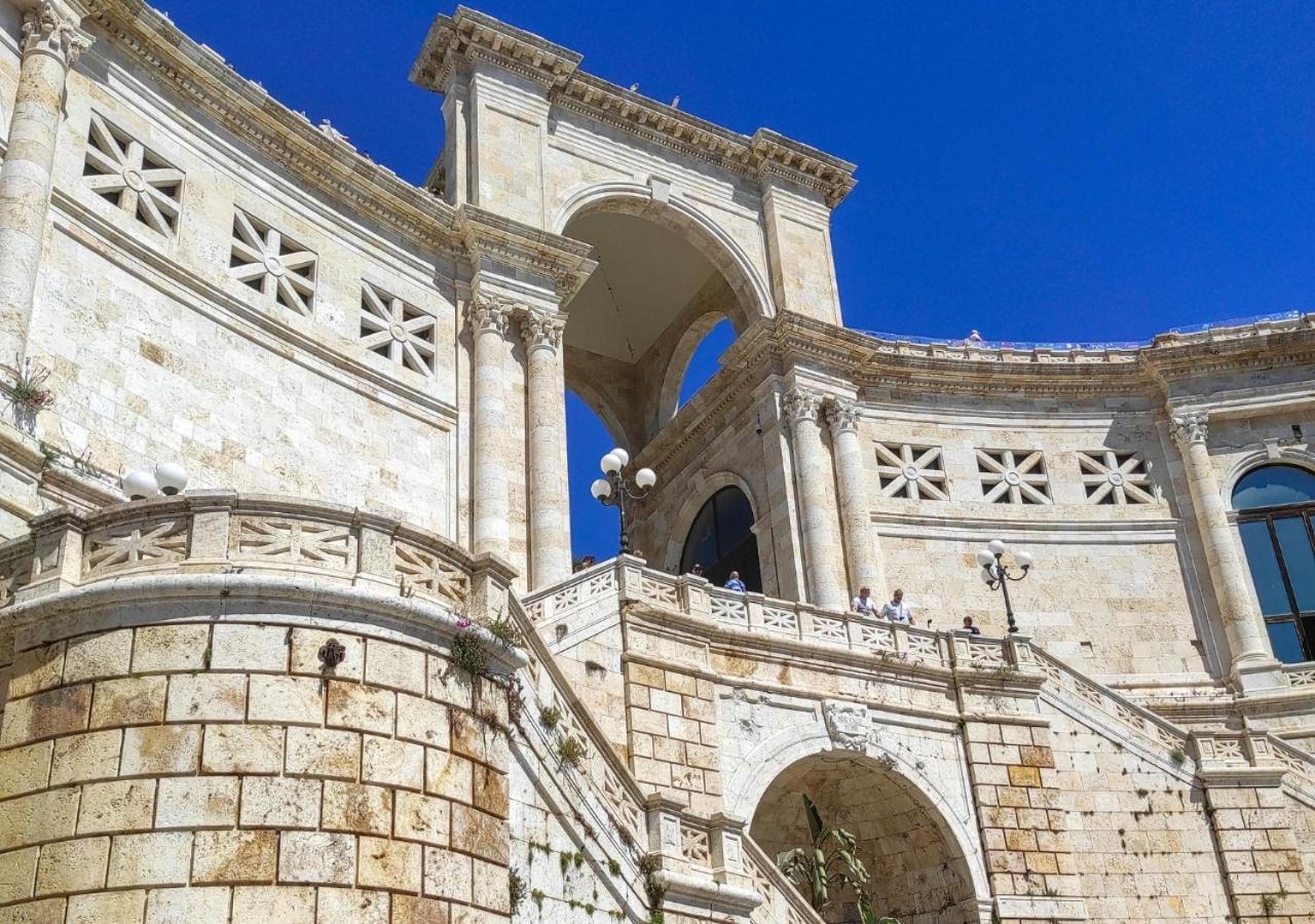 فندق Le Tre Stelle كالياري المظهر الخارجي الصورة
